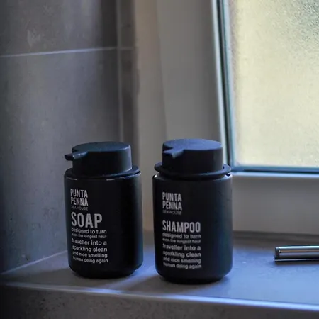 Punta Penna Seahouse